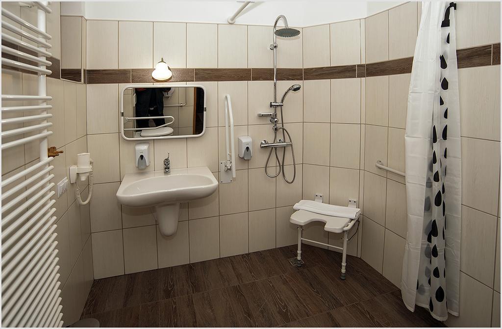 Szent Gellert Borhaz Es Vendegfogado Bed & Breakfast Makó Exterior foto